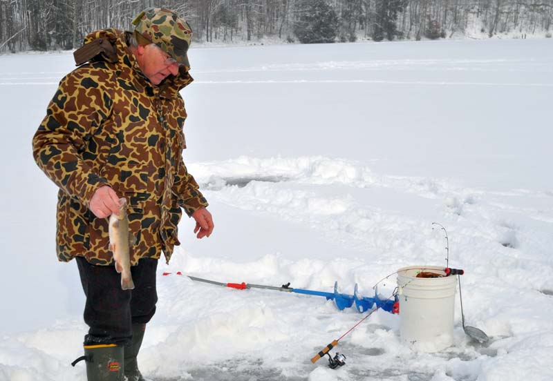 IceFishing-3-800x552