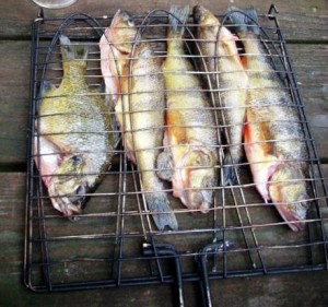 bluegill-and-perch-in-grill-basket-how-to-cook-bluegill